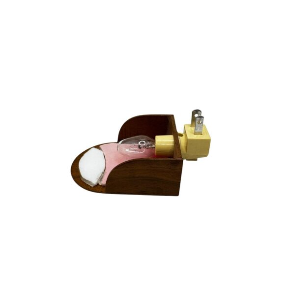 Vintage Wooden Night Light With Cat & Butterfly Cutout Design - Picture 7 of 9